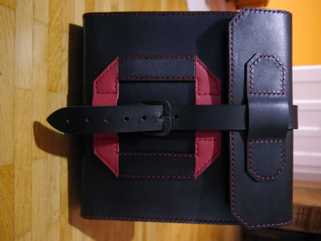 Handtasche schwarz-rot